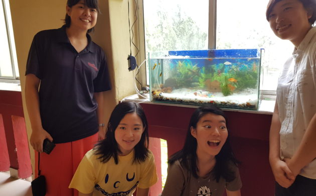 JAPANESE STUDENTS GIVEN HANDS ON TRAINING IN AQUARIUM SETTING